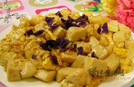 鸡蛋炖豆腐的做法