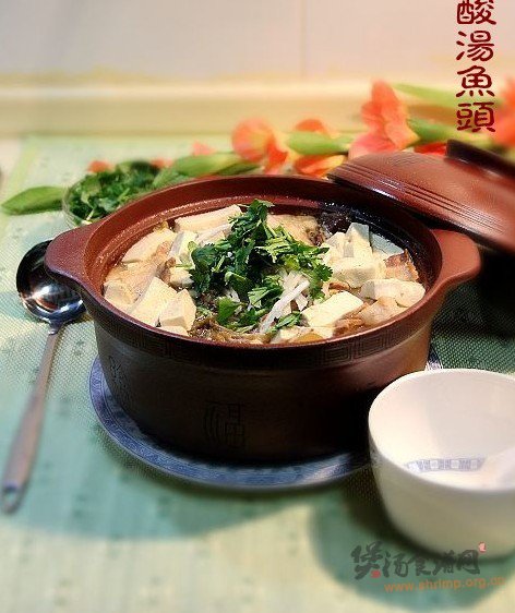 酸汤鱼头的做法