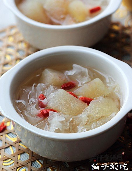 银耳甜梨汤的做法