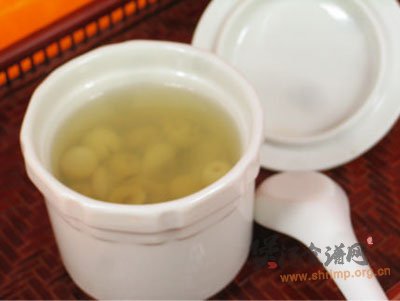 莲子麦冬百合汤的做法