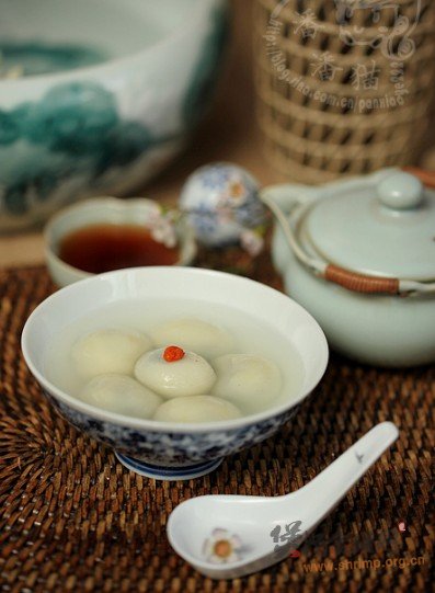 豆腐黑芝麻汤圆的做法