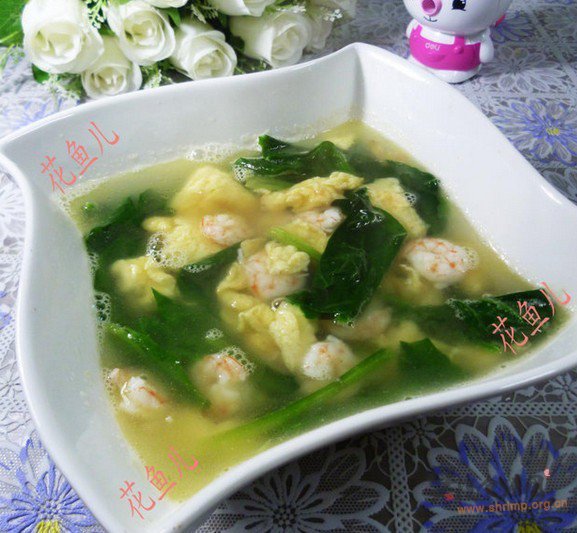 炒鸡蛋虾仁菠菜汤的做法