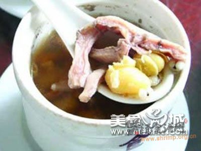 猪小肚白果汤的做法