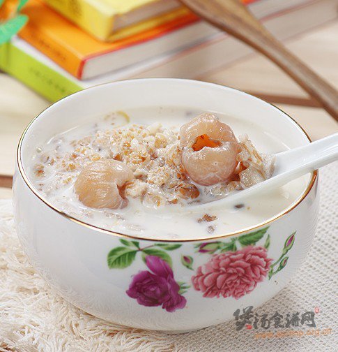 奶香桂圆麦片粥的做法