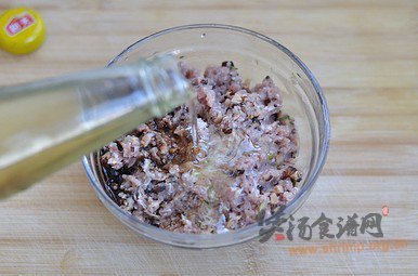 肉丸蔬菜粥的做法