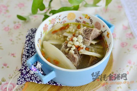 淮山薏仁煲牛排的做法