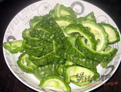 大眼鸡凉瓜汤的做法