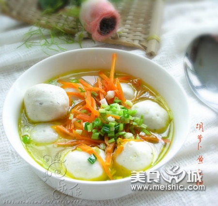 胡萝卜鱼丸汤的做法