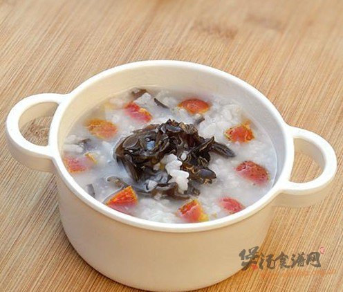 木耳山楂粥的做法