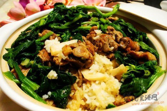 菌香鸭腿煲仔饭的做法