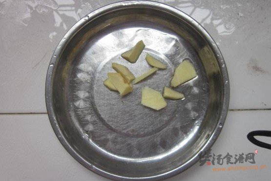 花生鸡爪靓汤的做法