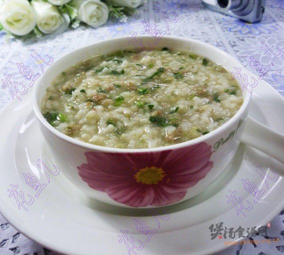 茼蒿肉末大米粥的做法