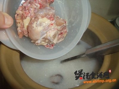 香菇滑鸡粥的做法