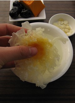 银耳南瓜羹的做法