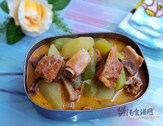腊排骨炖莴笋的做法
