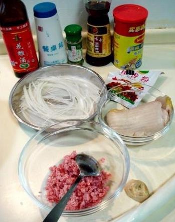 砂锅羊肉丸炖米粉的做法