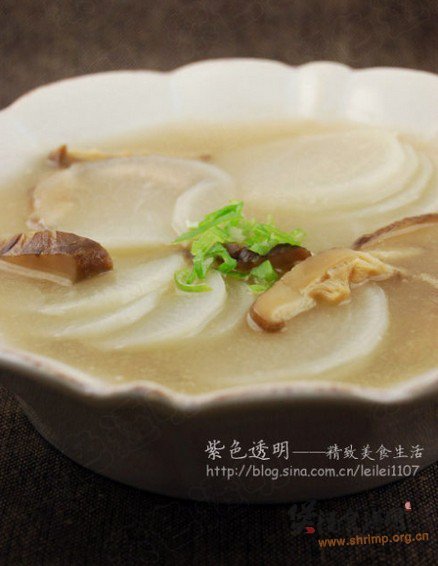 鲜味萝卜汤的做法