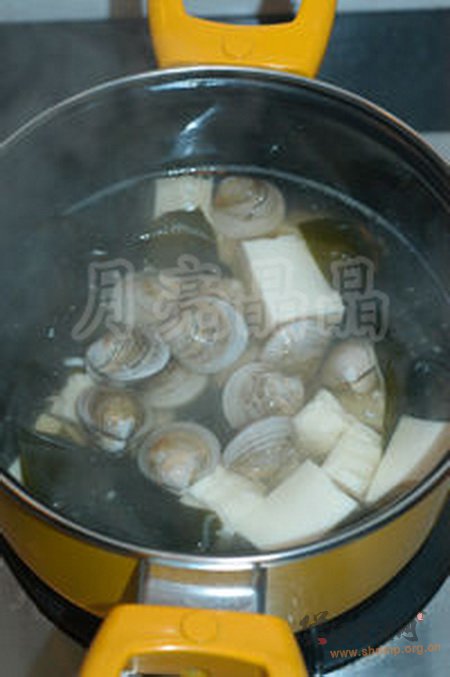 海带豆腐蛤蜊汤的做法