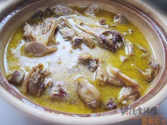 农家菜油土鸭煲的做法