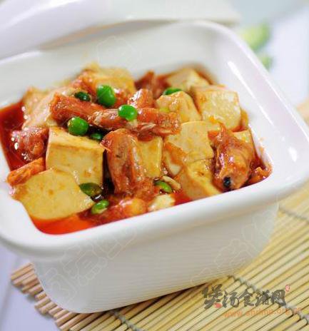 虾头炖豆腐的做法