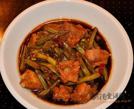 刀豆炖排骨的做法