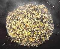 小笋炒潦菜的做法