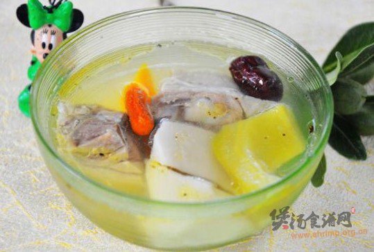 鸭腿煲汤的做法