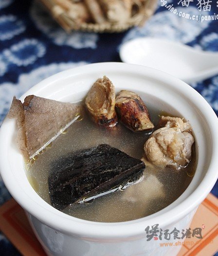 五指毛桃煲鸡汤的做法