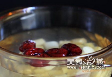 山药红枣南瓜糖水的做法