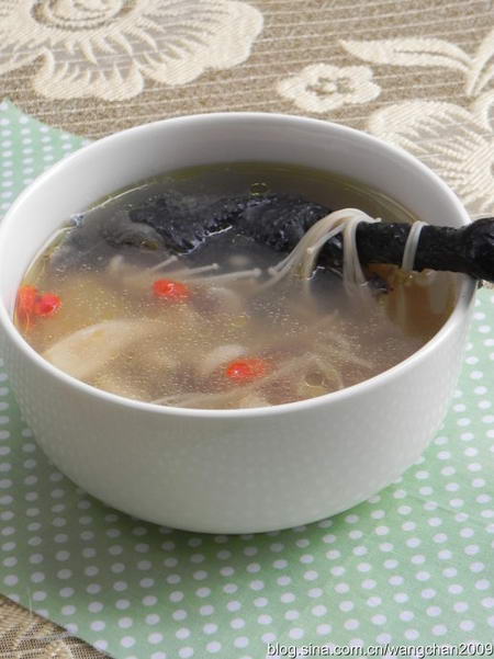 杂菌乌鸡腿汤的做法
