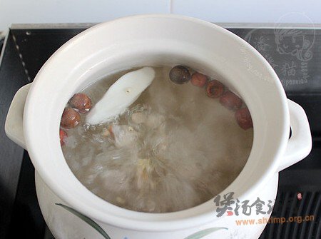 清补凉瘦肉汤的做法