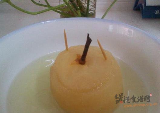 冰糖川贝炖雪梨的做法