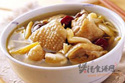 金针鸡汤的做法