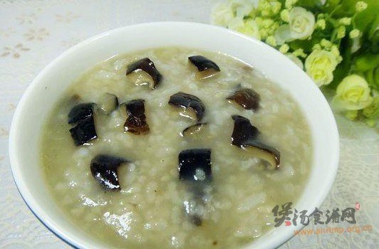 香菇鸡骨粥的做法