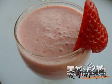 草莓奶昔的做法