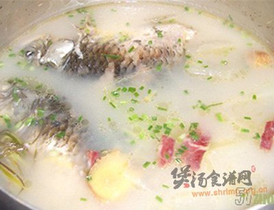 (图)竹笋鲫鱼汤的做法