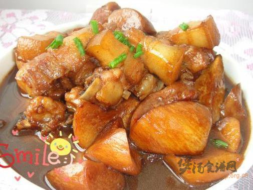 红烧肉炖杏鲍菇的做法