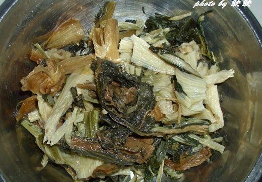 梅菜煲猪肉的做法