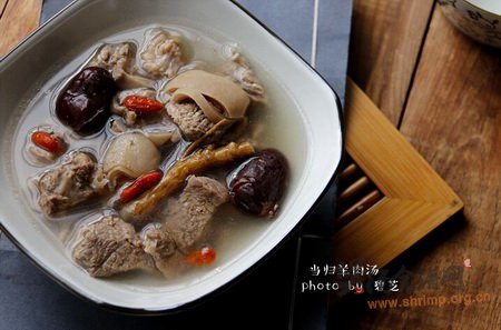 (图解)当归羊肉汤的做法