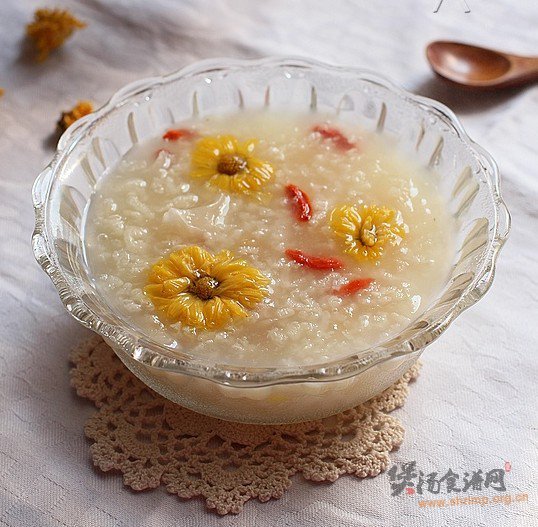 银耳菊花粥的做法