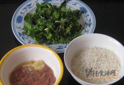 荠菜鸡肝糯米粥的做法