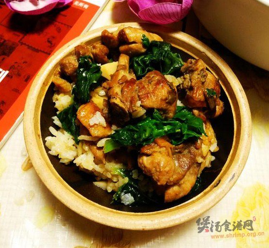 菌香鸭腿煲仔饭的做法