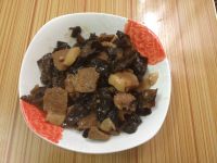 云耳炒卤肉的做法