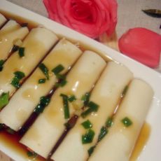 豆腐皮包三色丝的做法