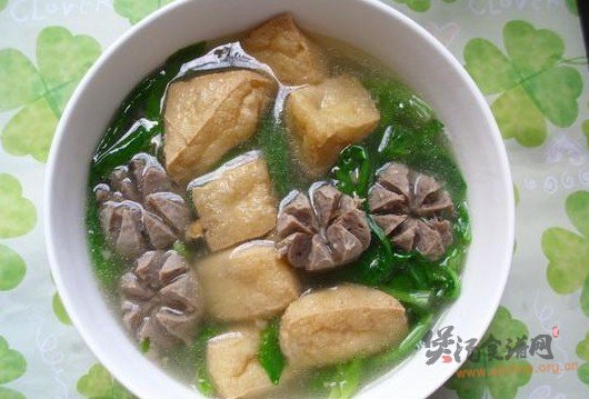 麦菜油豆腐牛丸汤的做法