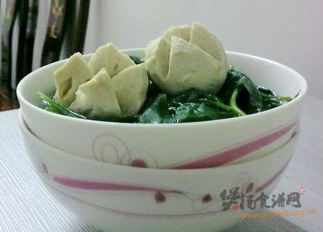 枸杞肉丸汤的做法