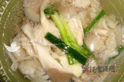 平菇肉片汤的做法