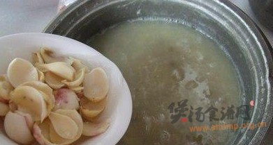 绿豆莲子百合粥的做法