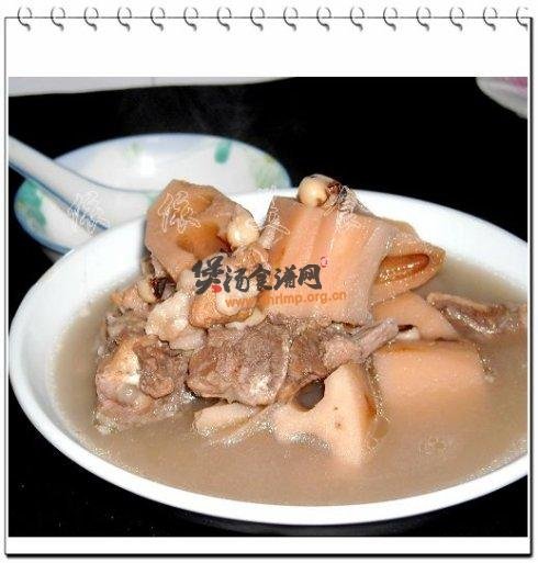莲藕眉豆骨头汤的做法