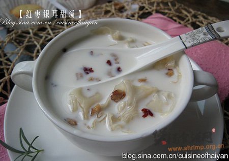 红枣银耳甜汤的做法